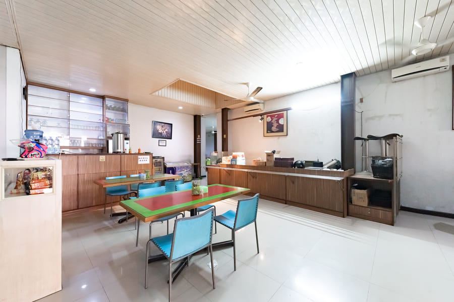 RedDoorz near Pasar Baru Bandung