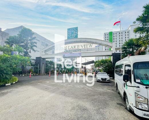 RedLiving Apartemen Green Lake View Ciputat - Aurora Rooms