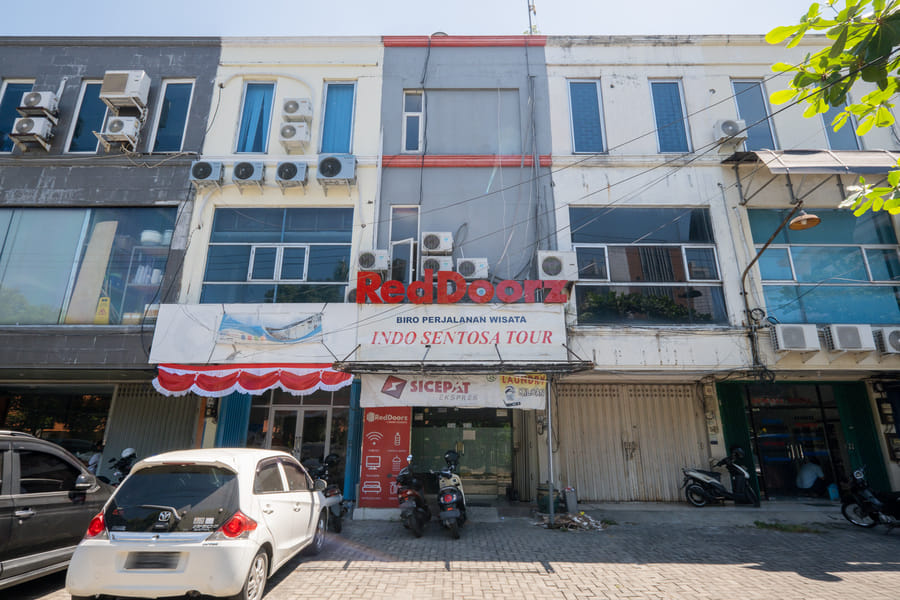 RedDoorz @ Darmo Surabaya