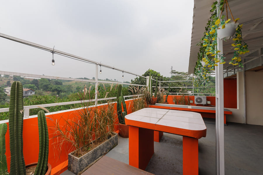 RedDoorz near The Jungle Waterpark Bogor