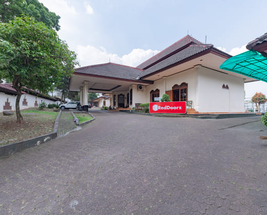 RedDoorz Plus @ Wisma Kenanga Sukabumi
