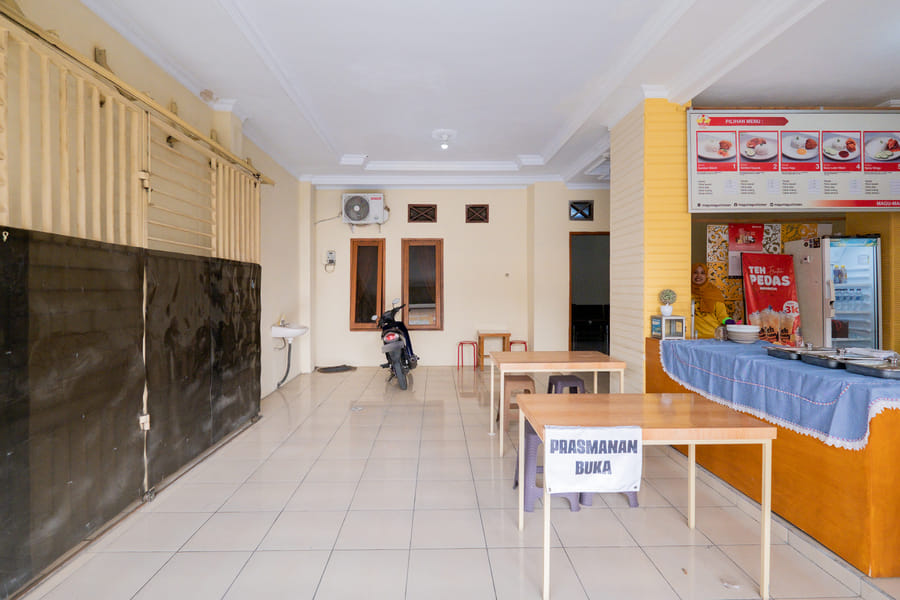 RedDoorz Syariah @ Danau Maninjau Sawojajar