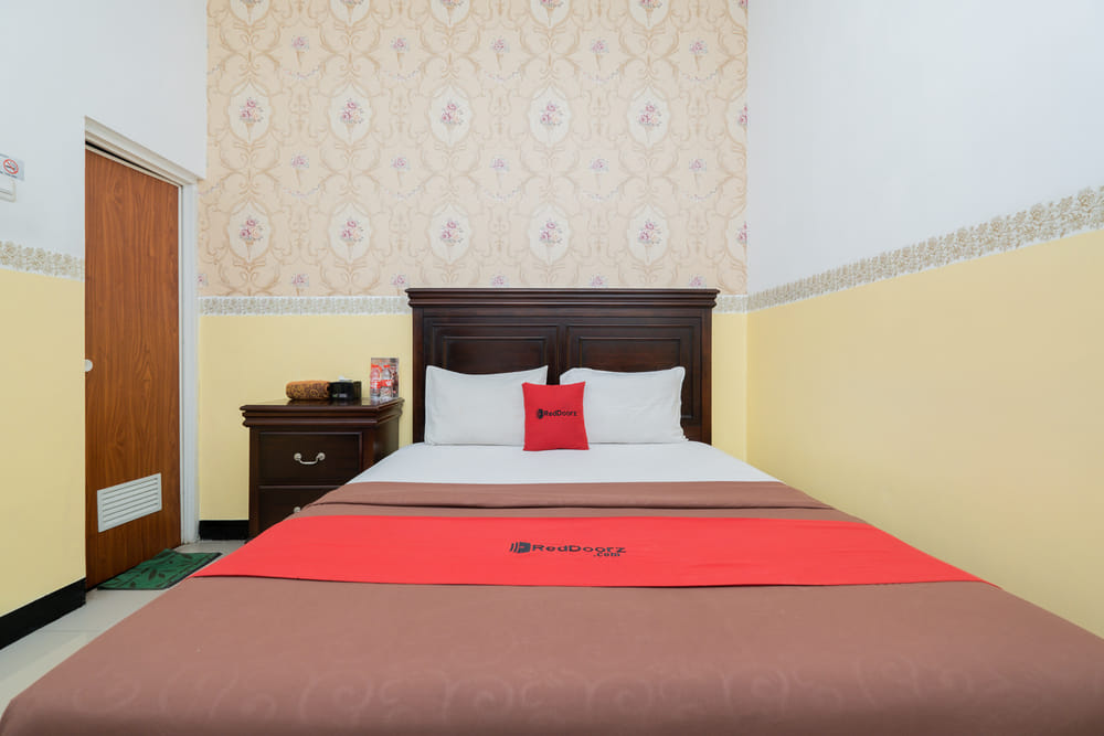 RedDoorz Room