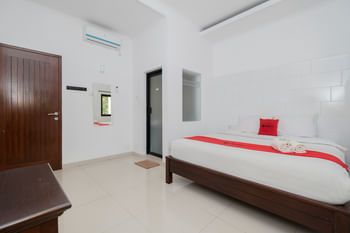 RedDoorz near Jawa Timur Park 3
