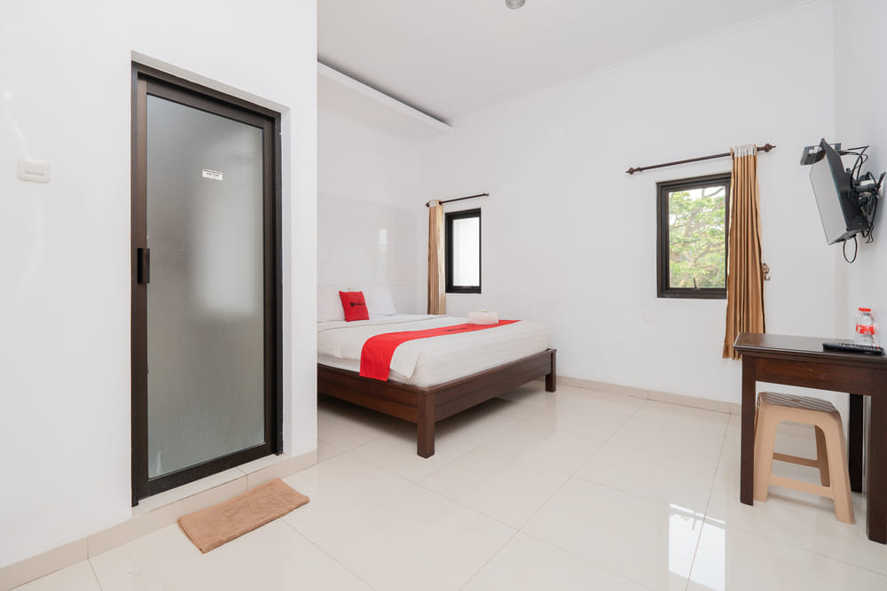 RedDoorz Room