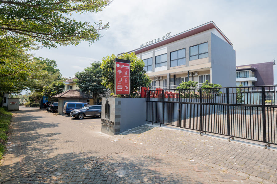 RedDoorz near Jawa Timur Park 2