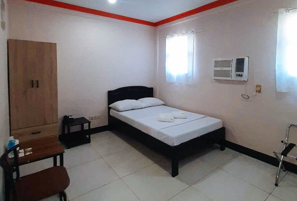RedDoorz Single Room