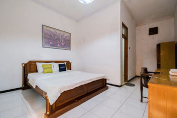 Urbanview Hotel Near Jatim Park 1