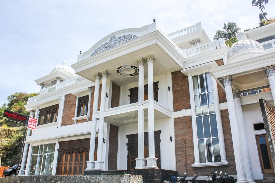 RedDoorz Syariah near Kawasan Wisata Gunung Prau Dieng