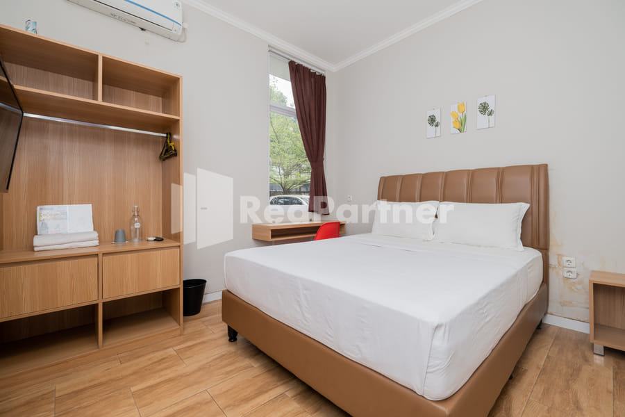 Palm Eight RedPartner