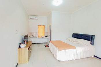 Villa Kampoeng City Pacet RedPartner
