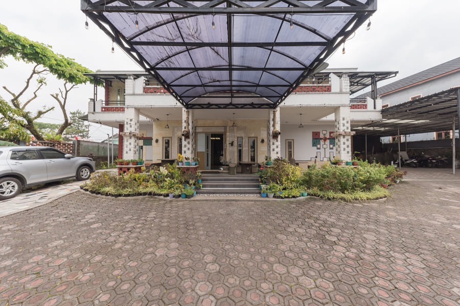 Urbanview Hotel Anggrek Puncak