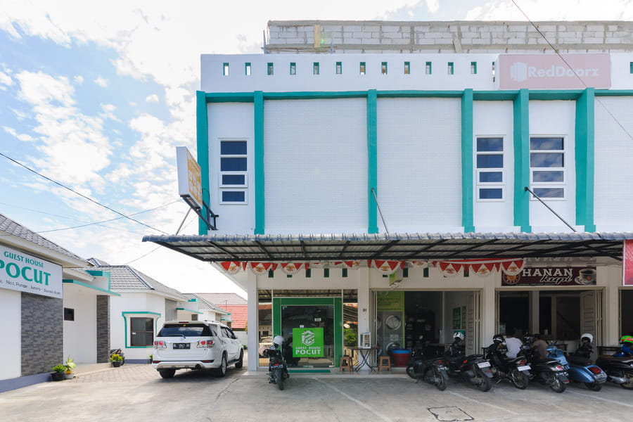 RedDoorz Syariah near Pelabuhan Ulee Lheue Banda Aceh