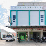 RedDoorz Syariah near Pelabuhan Ulee Lheue Banda Aceh