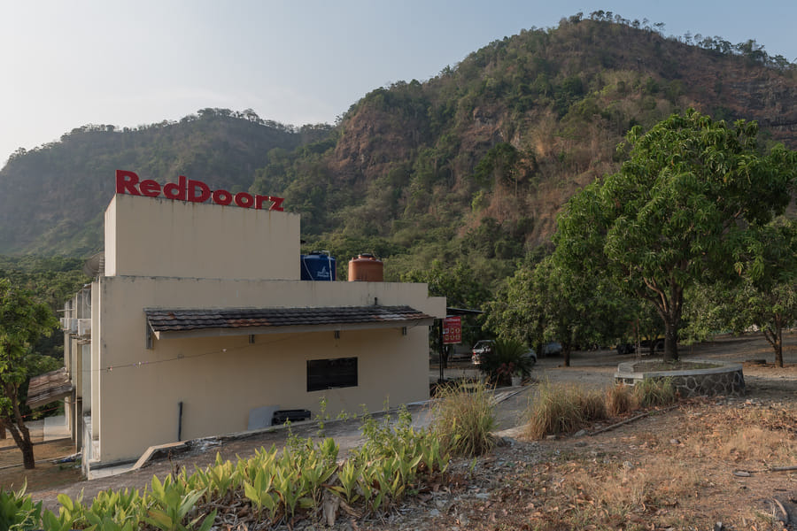RedDoorz near Ciletuh Sukabumi