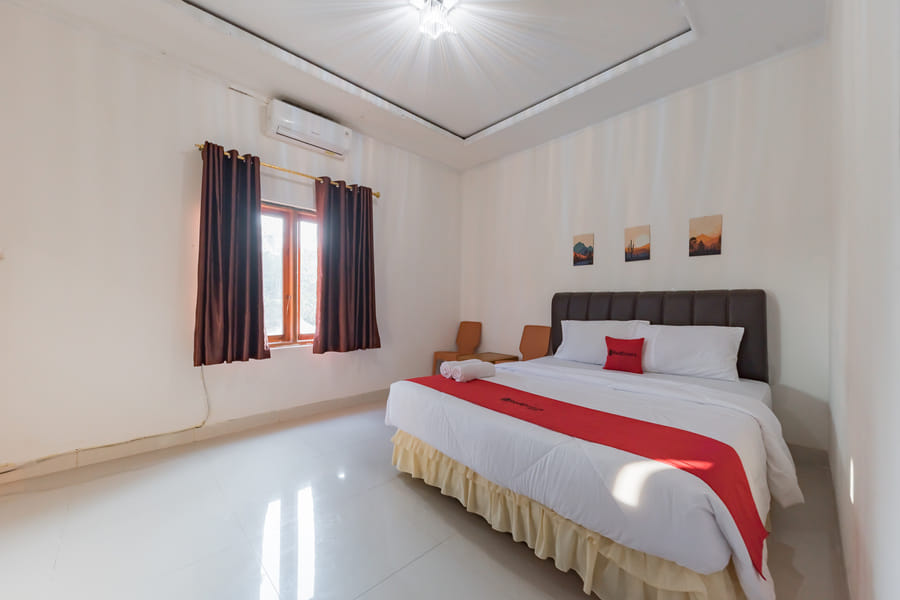 RedDoorz near Ciletuh Sukabumi
