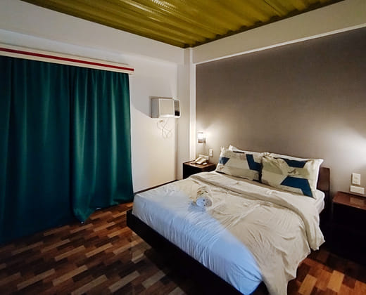 RedDoorz @ LQJ Hotel Old Buswang Kalibo