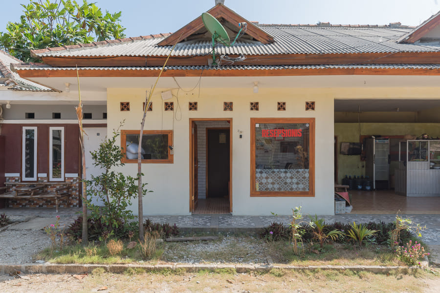 RedDoorz near Pantai Ujung Genteng