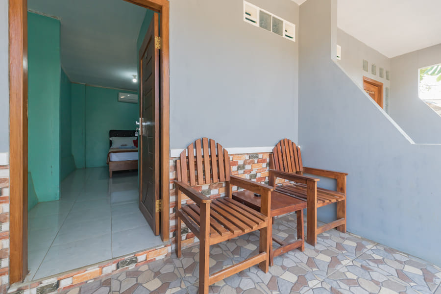 RedDoorz near Pantai Ujung Genteng