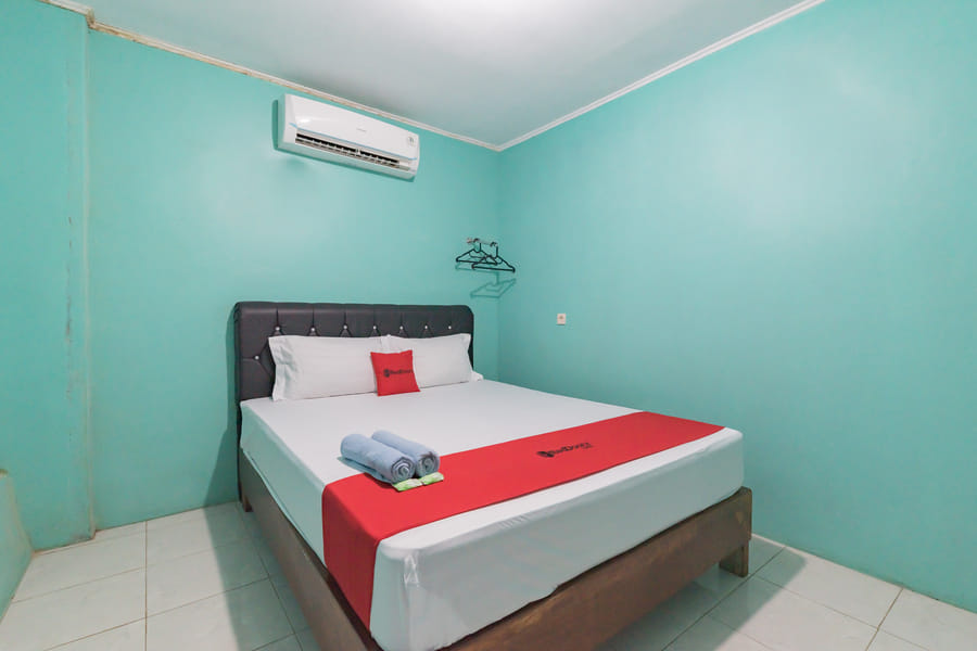 RedDoorz near Pantai Ujung Genteng