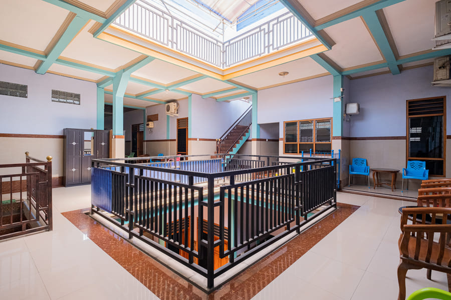 RedDoorz Syariah near Alun-Alun Bojonegoro