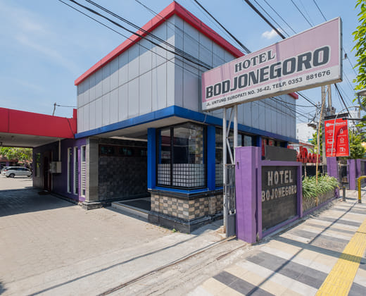 RedDoorz near Bojonegoro Train Station