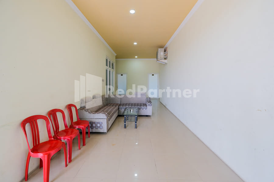 Grand Kencana Guesthouse Syariah near Wisata Bahari Lamongan