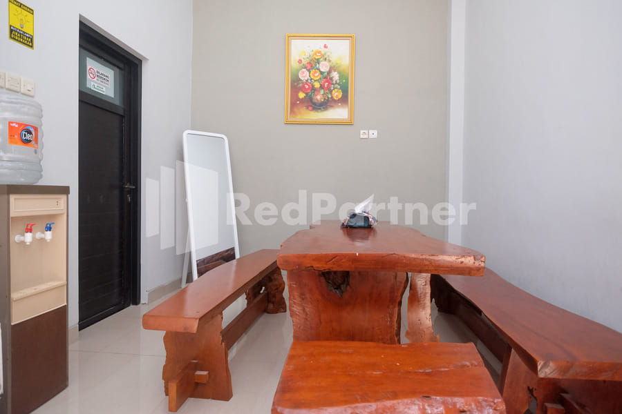 DR Living Syariah Solo RedPartner