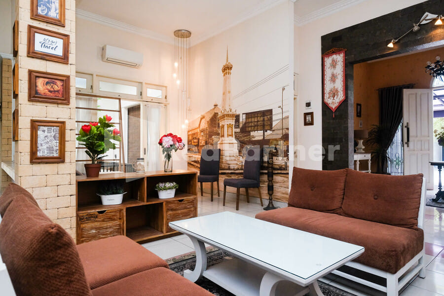 Just 11 Boutique Syariah RedPartner near UGM Yogyakarta