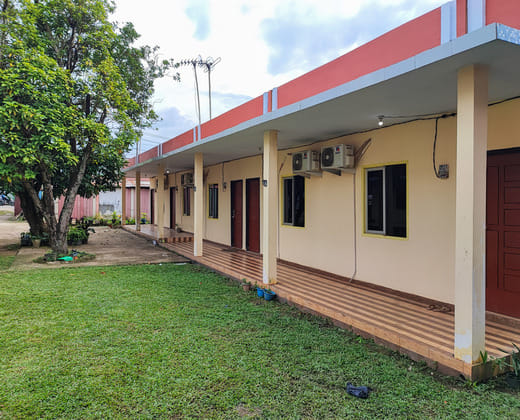 RedDoorz Syariah near Terminal Alam Barajo Jambi