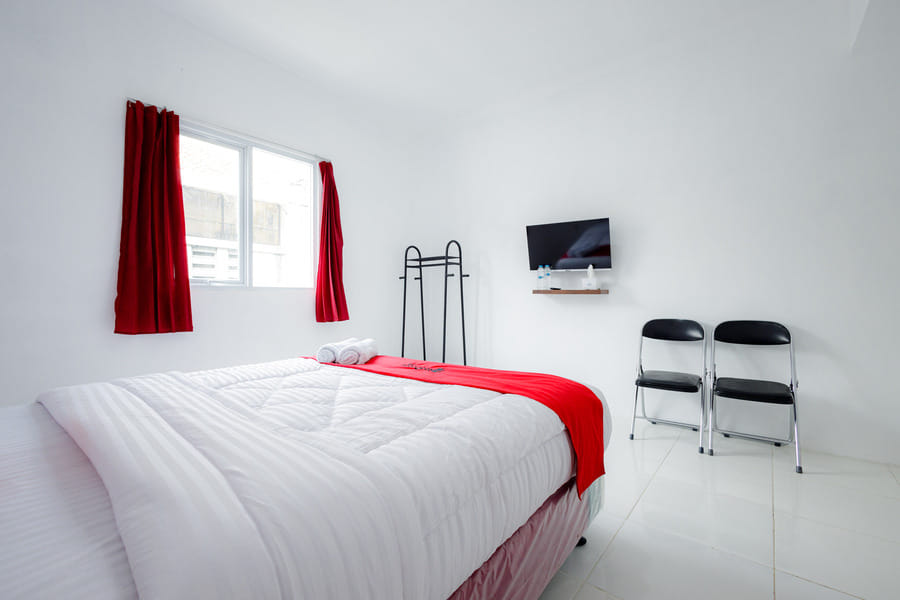 RedDoorz near Jalan Cikini