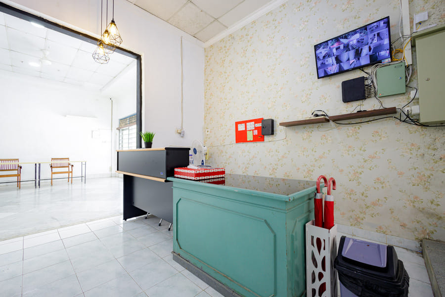 RedDoorz near Jalan Cikini