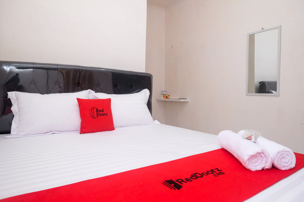 RedDoorz Room