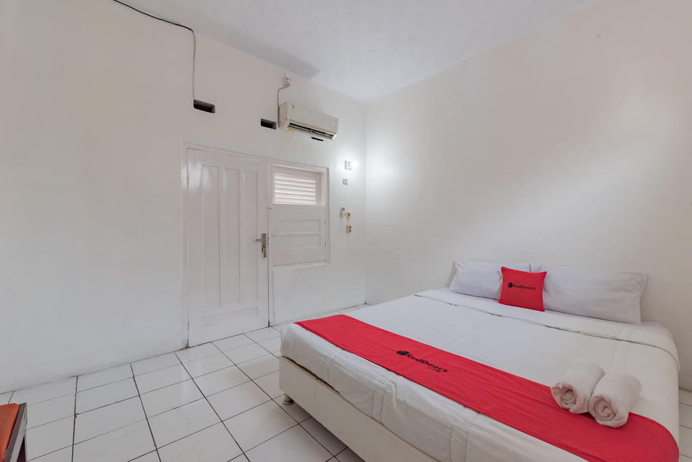 RedDoorz Room