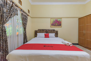 RedDoorz Syariah @ Bumi Eyang Enin Homestay Tasikmalaya