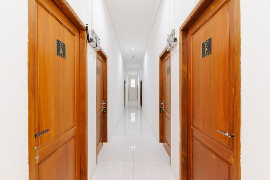 RedDoorz Syariah @ Sakura Hotel Duren Sawit