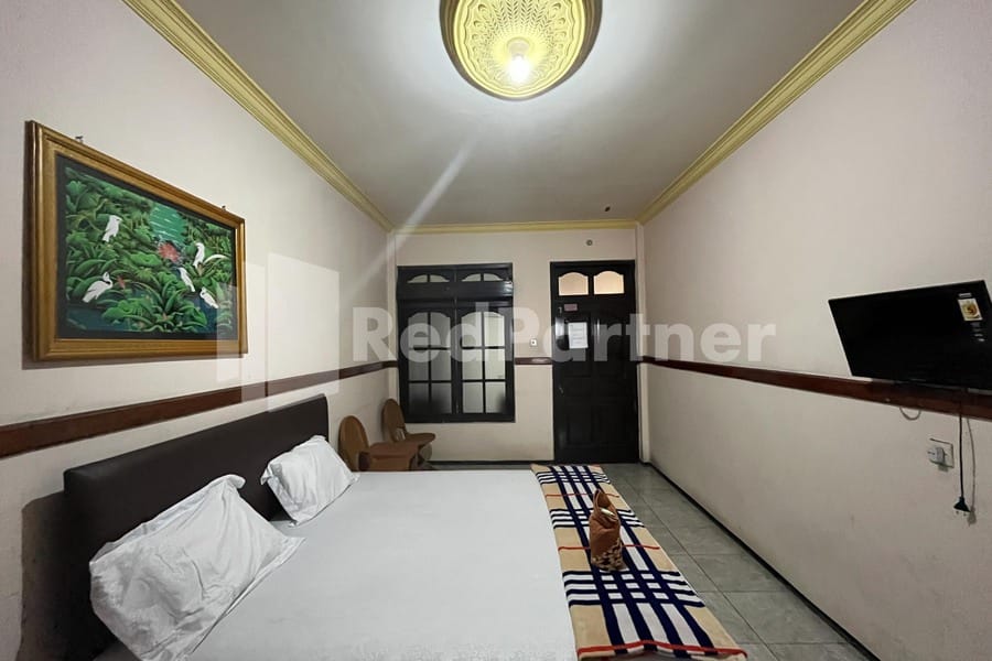 Hotel Dewi near GOR Merdeka Jombang Mitra RedDoorz