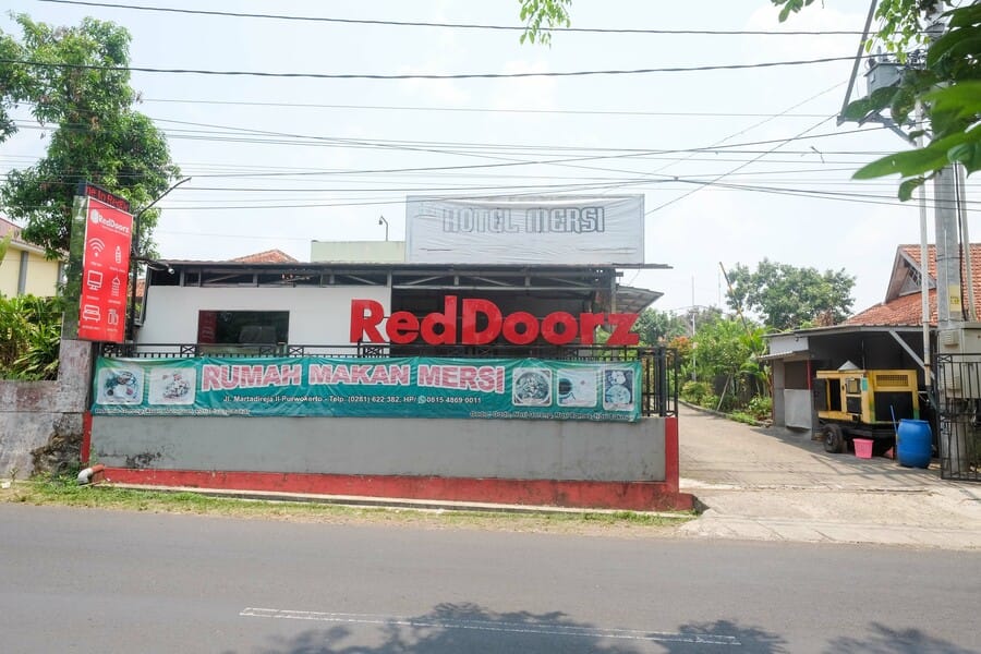 RedDoorz near Kampus UMP Purwokerto