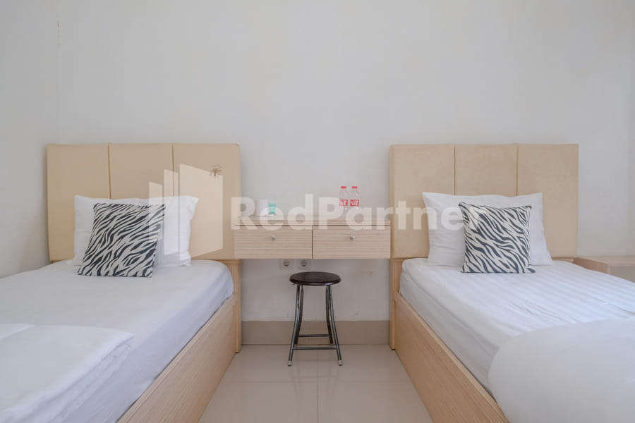 Guest House Pinarak 2 Syariah near GOR Satria Purwokerto Mitra RedDoorz