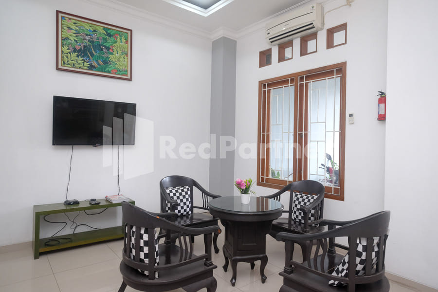 Guest House Pinarak 2 Syariah near GOR Satria Purwokerto Mitra RedDoorz