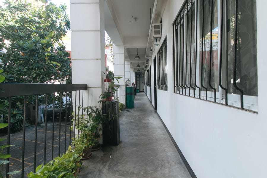 RedDoorz @ Tesoro Apartments Ermita Manila