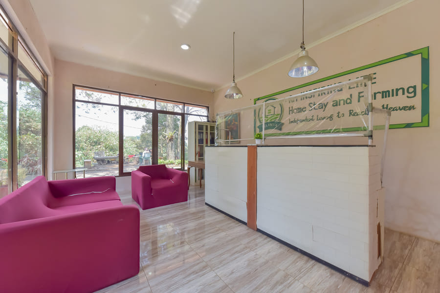 RedDoorz Resort Syariah near DCastello Ciater Subang