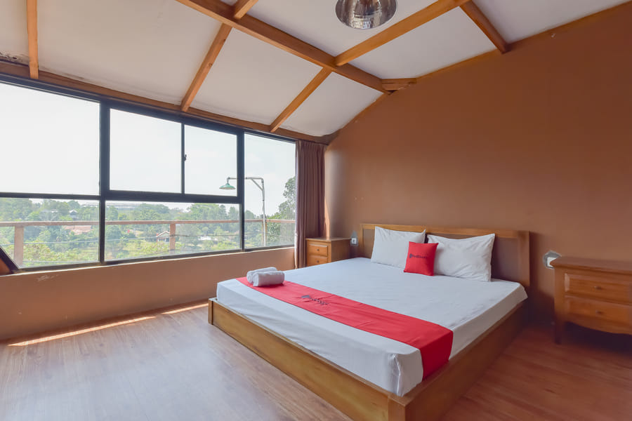 RedDoorz Resort Syariah near DCastello Ciater Subang