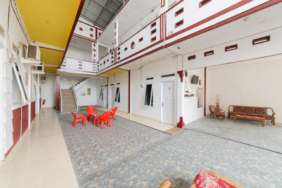 RedDoorz Syariah near UBL Lampung