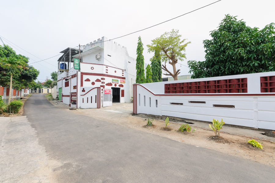 RedDoorz Syariah near UBL Lampung