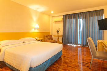 Aloha Hotel Roxas Boulevard Manila