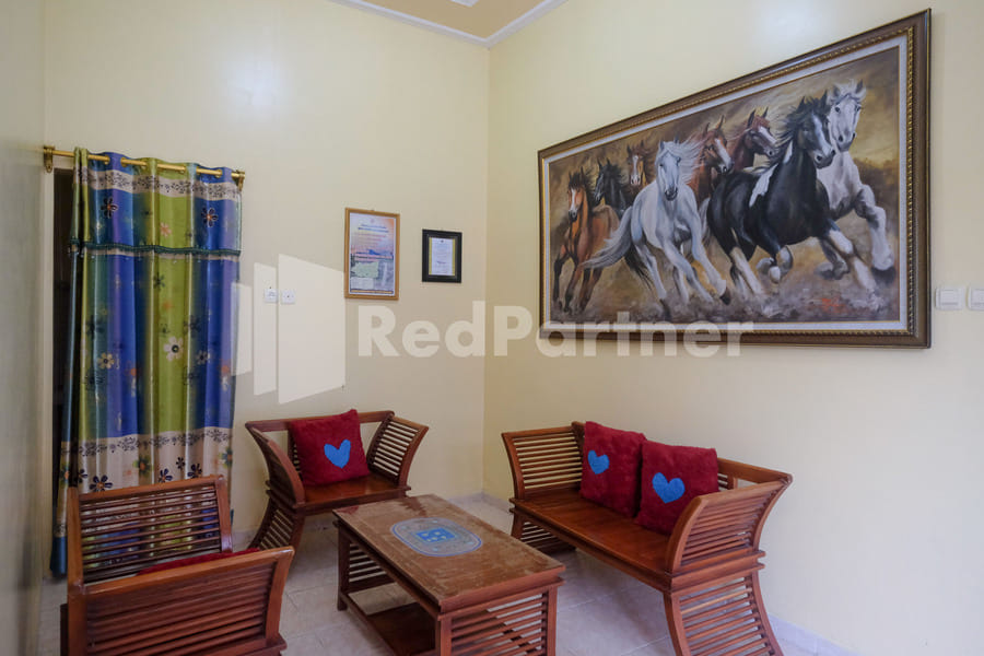 Wisma Giri Mulyo B near Grojogan Sewu Mitra RedDoorz