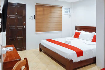 RedDoorz @ David's Travellers Inn Cavite
