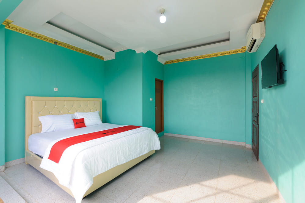 RedDoorz Room