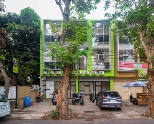 Urbanview Hotel AVA near Akademi Kepolisian Semarang